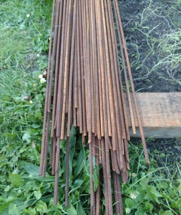 Pręt żebrowany zbrojeniowy fi 8