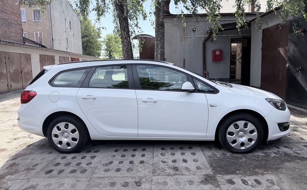 Opel Astra J 1.6 CDTI Kombi
