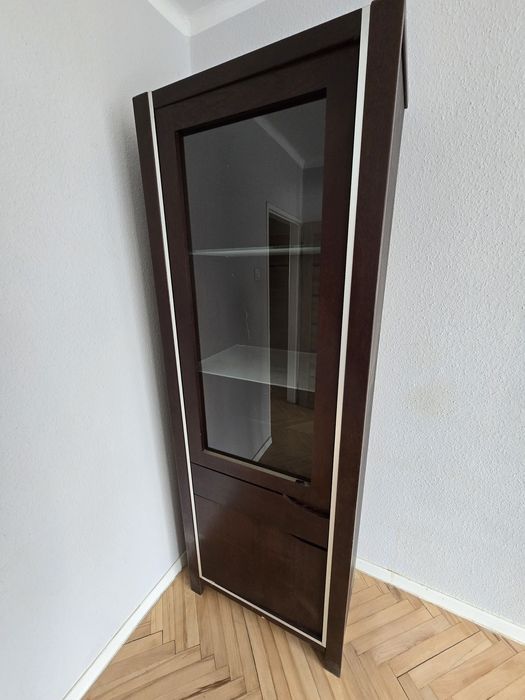 Komplet mebli komoda i 2 słupki