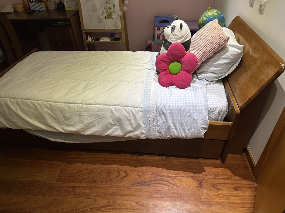 Conjunto moveis quarto madeira maciça Cerne vendo separado