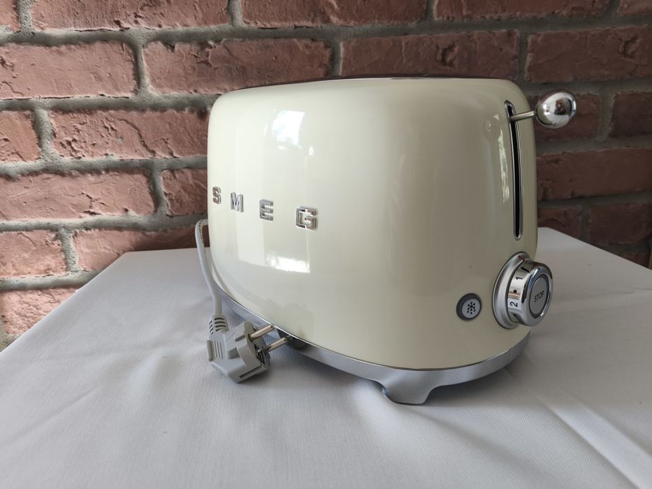 Nowy toster opiekacz SMEG beżowy