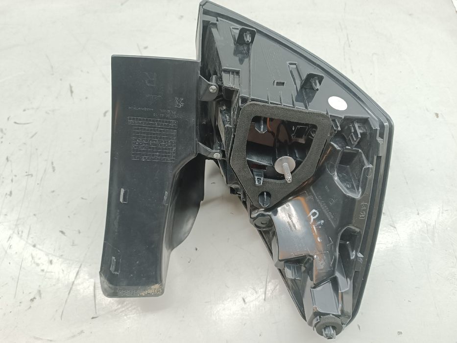 Farolim Stop Direito - PEUGEOT 3008 SUV (M_) | 16 -