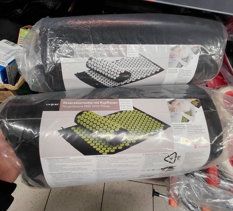 Килим та подушка для точічного масажу