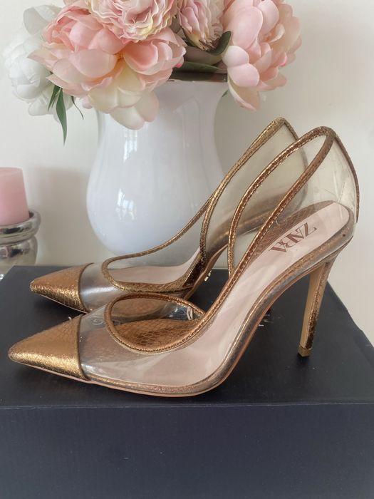 Czółenka transparentne Zara