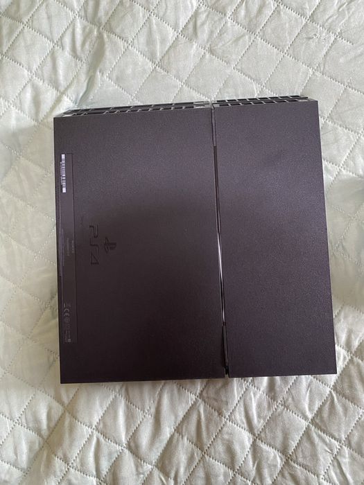 Playstation 4 500GB com tudo incluido