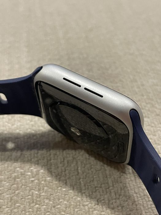 Apple watch SE GPS+Cellular