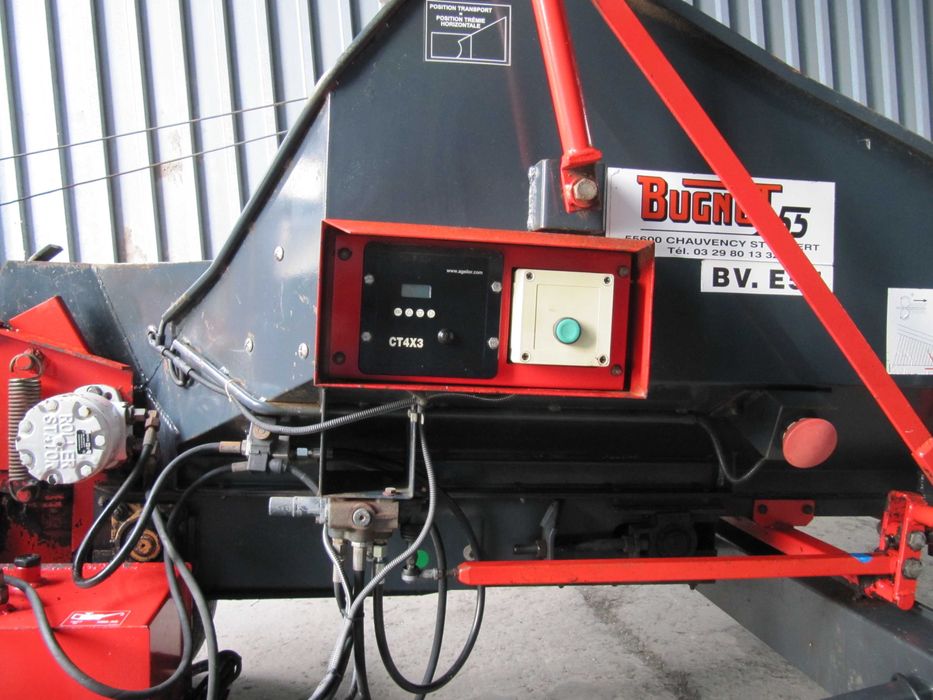 Rębak Kruszarka Rozdrabniacz BUGNOT 3 cyl. Diesel Zarejestrowany