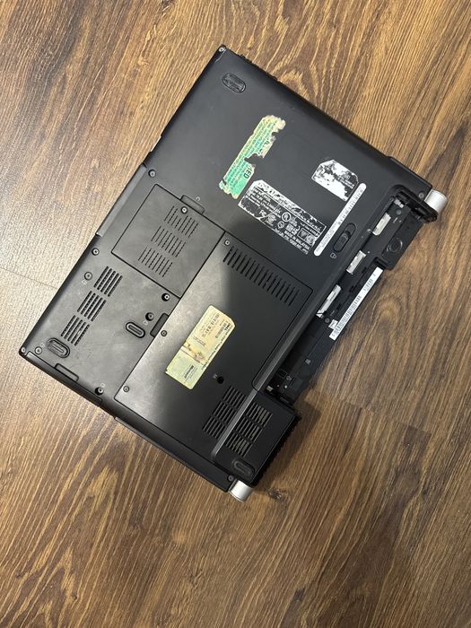 Ноутбук Dell PP25L на запчастини