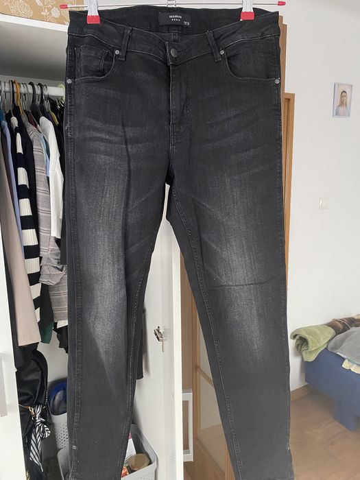 Jeansy reserved L