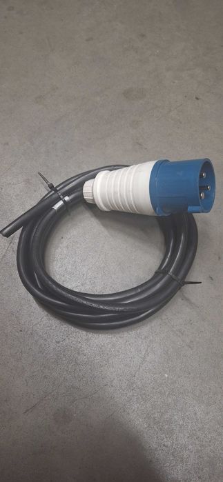 Вилка кабельна 32A 250В+кабель