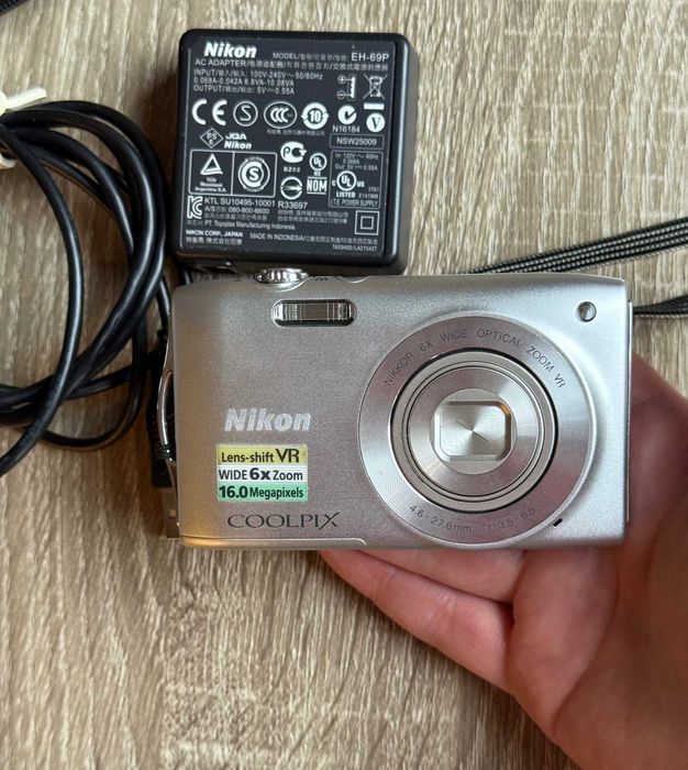 zadbany aparat cyfrowy Nikon Coolpix S3300