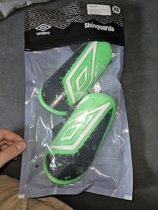 Ochraniacze do piłki nożnej umbro