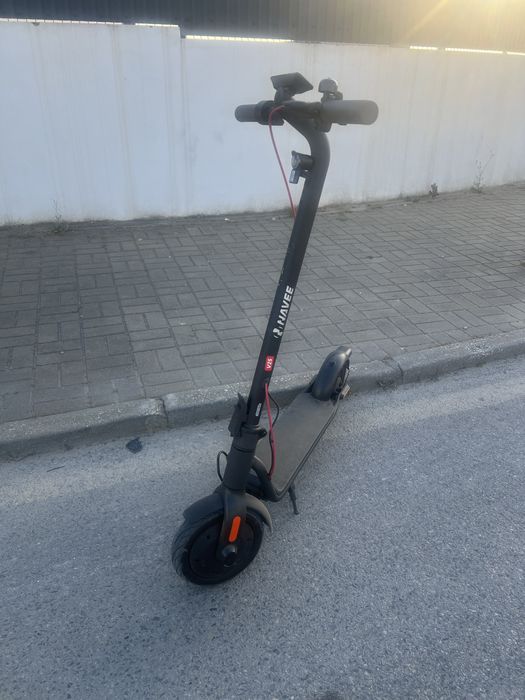 Trotinete NAVEE impecavel