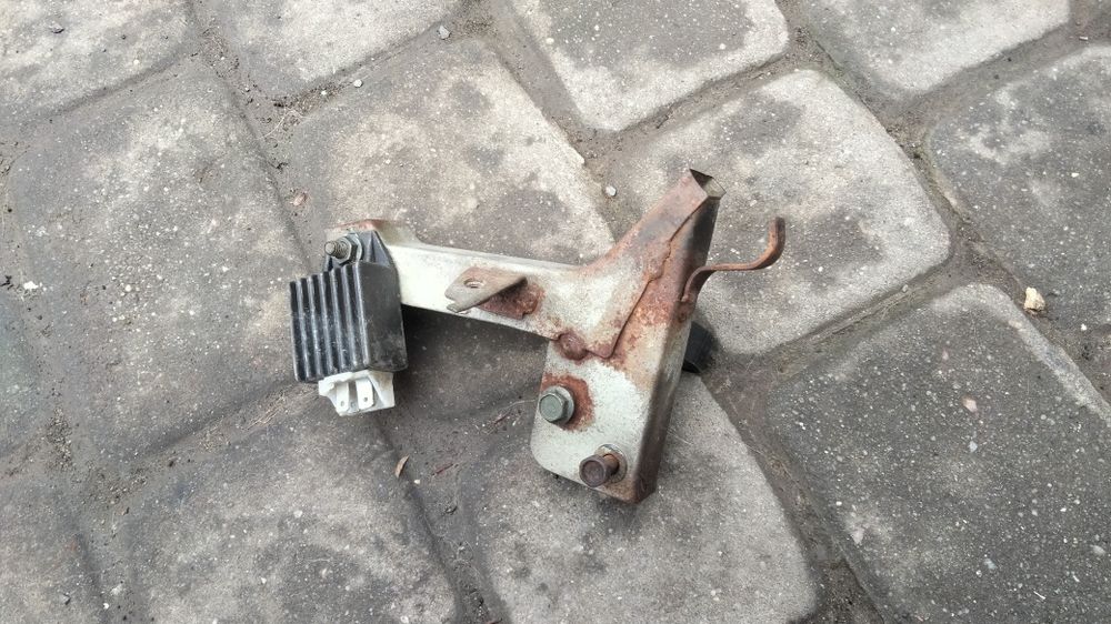 Тормозний супорт на скутер