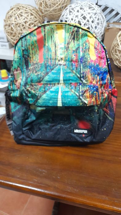 Mochilas marcas variadas