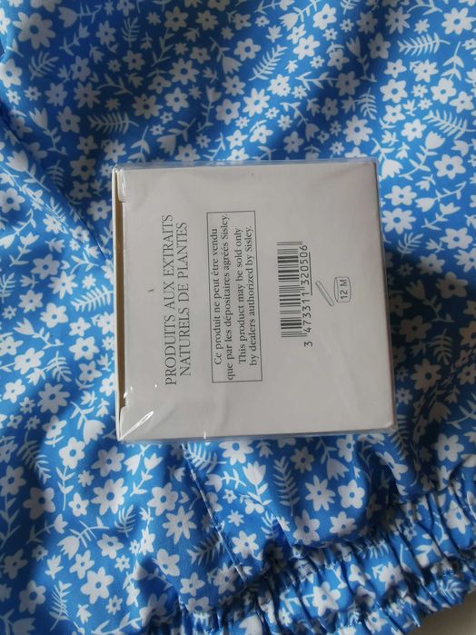 Baume-en-eau a la Rose Noite Sisley