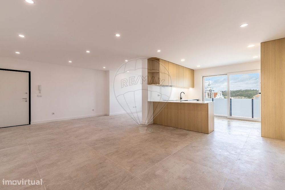 Apartamento T2 para venda — Torres Vedras (São Pedro, Santiago, Santa Maria Do Castelo E São Miguel) E Matacães, Lisboa