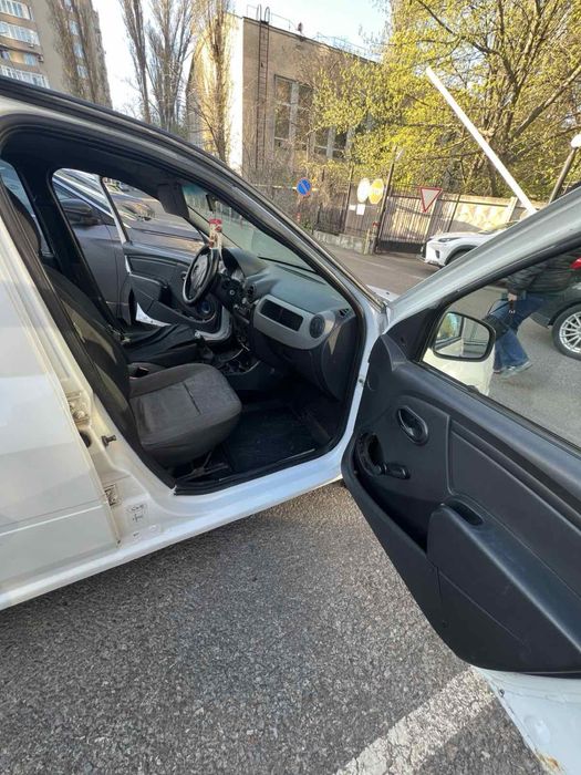 Продам Renault Logan