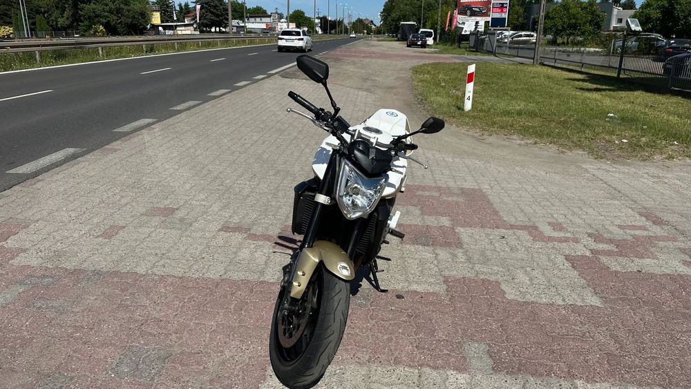 Yamaha FZ 1