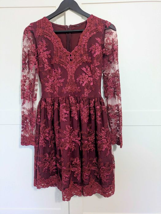 Bordowa koronkowa sukienka na studniówkę / wesele / komers