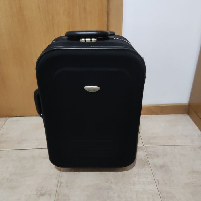 Vendo mala viagem