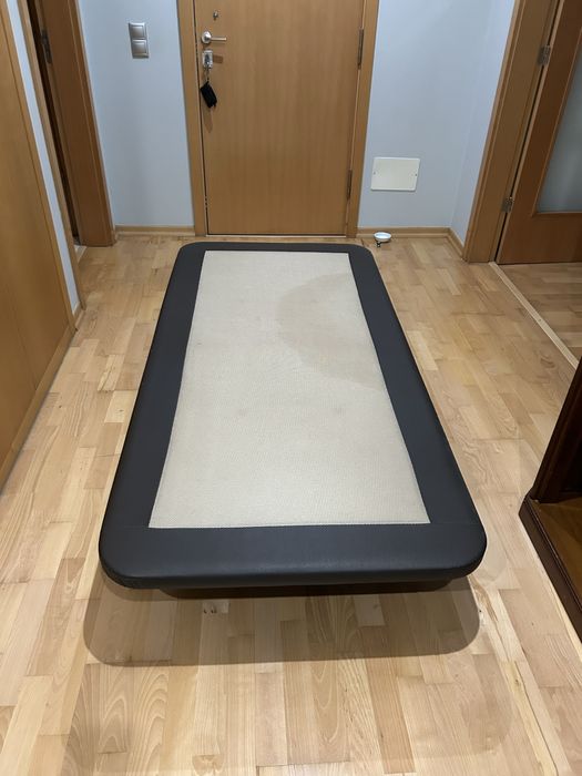 Sommier / base para colchão com dimensão 90 x 200 cm