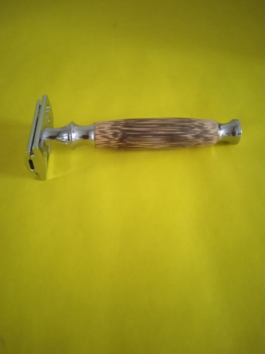 Станок для гоління.