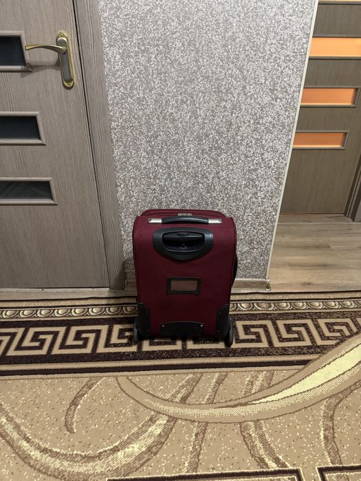 Валіза фірмова як нова