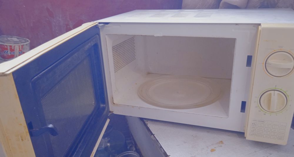 Мікрохвильова піч Vitek