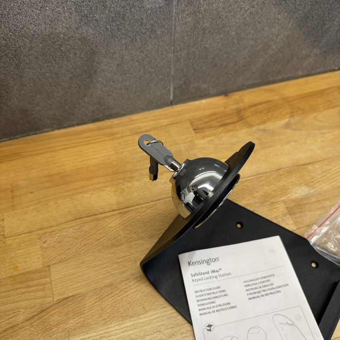 Przystawka Kensington SafeStand iMac Apple 21 27 Keyed Locking Station