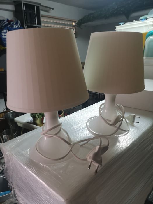 Candeeiro branco ikea