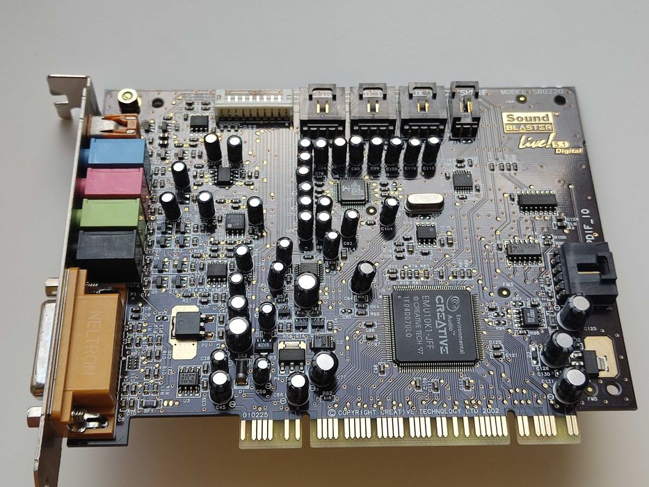 Ретро звуковая карта Creative Sound Blaster Live 5.1 (Model: SB0220)
