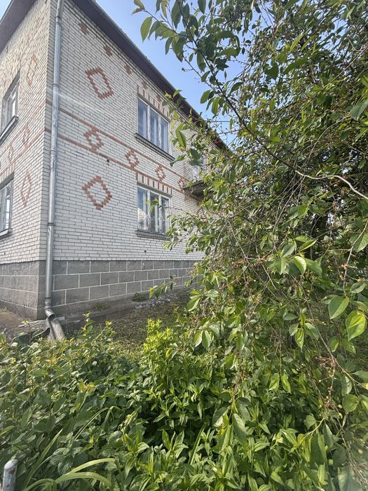 Продається будинок поруч з м.Шептицький