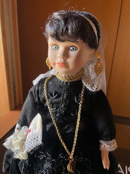 Boneca porcelana noiva de Viana