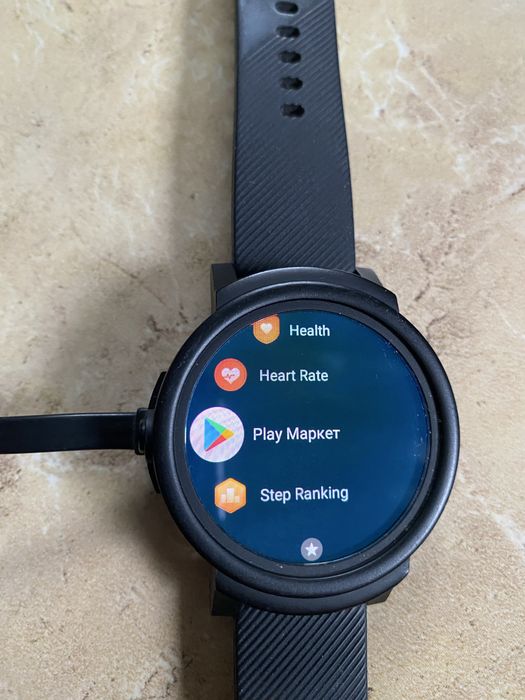 Умные часы Mobvoi Ticwatch E (WF12086)