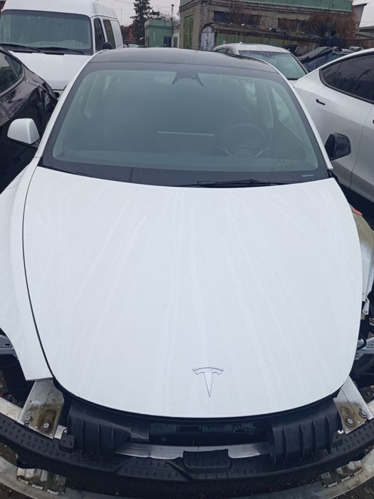 Крило Tesla model 3 Y