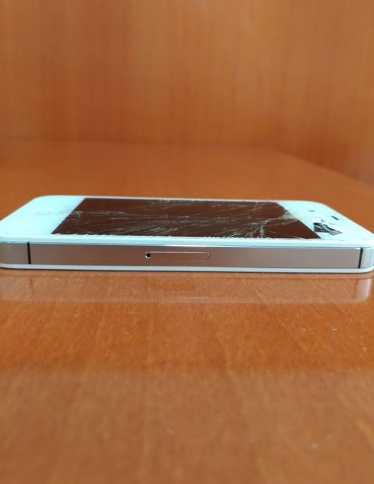 iPhone Modelo 4S64171307219458124