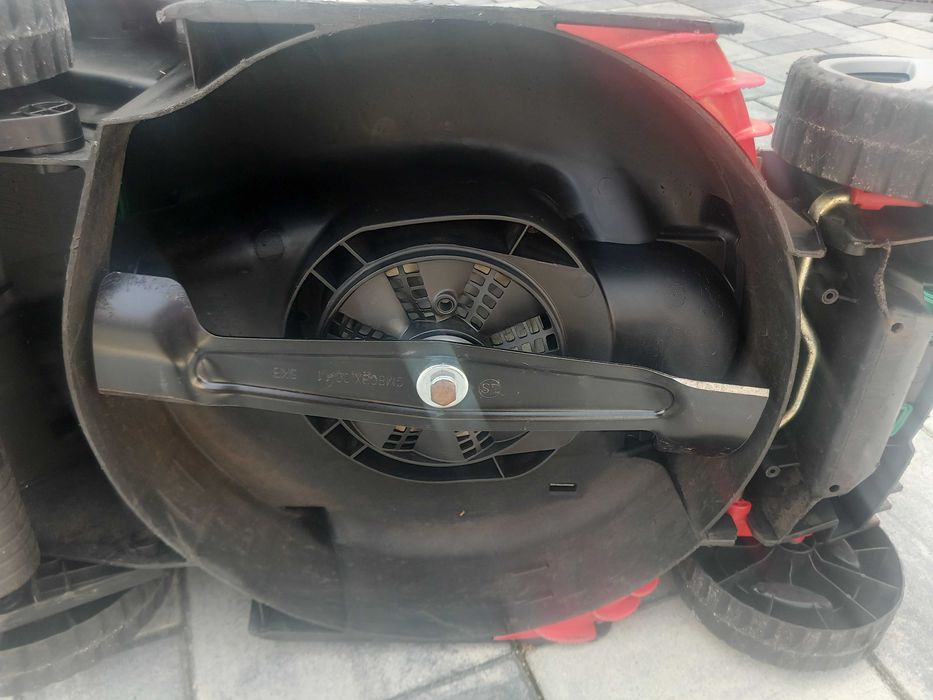 Kosiarka elektryczna Bosch rotak 34r 1300 Wta stan idealny !!