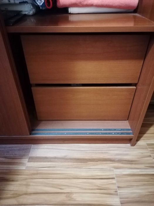 Vendo roupeiro com módulo de gavetas