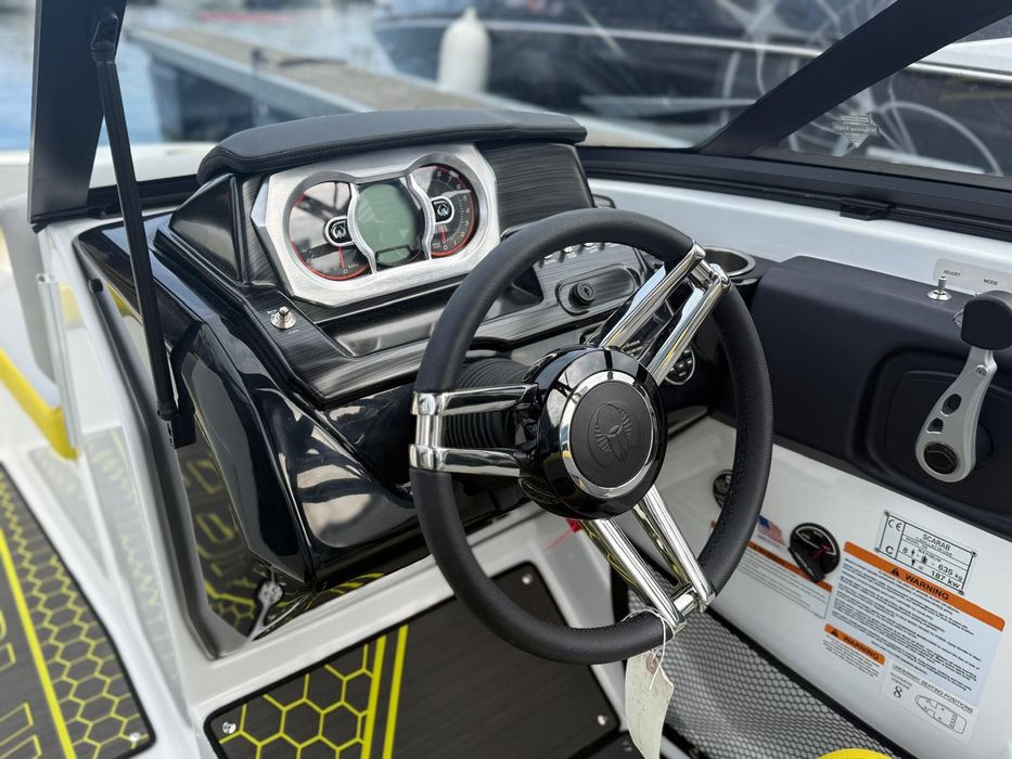 Motorówka SCARAB 195 – Wake Edition Package