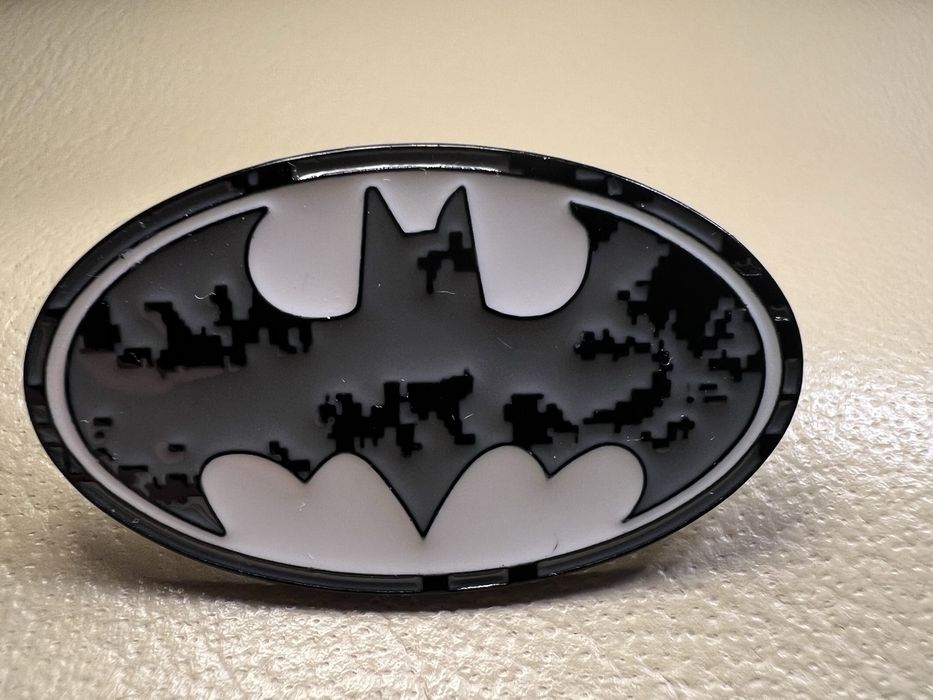 Broszka przypinka metalowa pin jak Batman