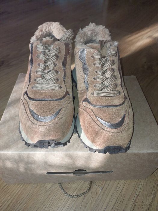 Жіночі кросівки на меху ( безкоштовна доставка )