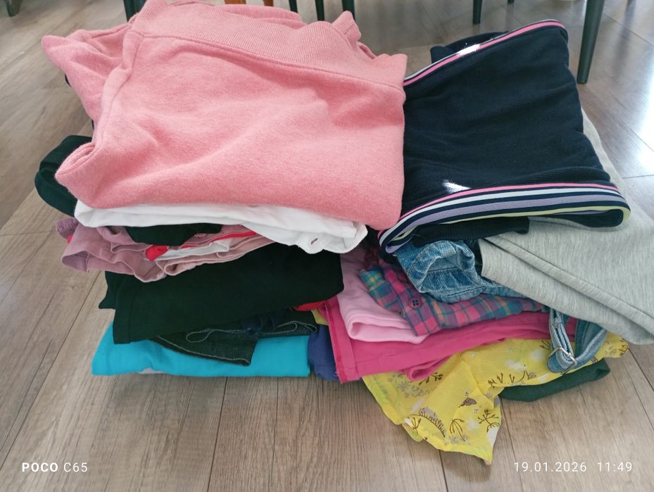 Wielka paka ubrań dla dziewczynki rozmiar 146-152