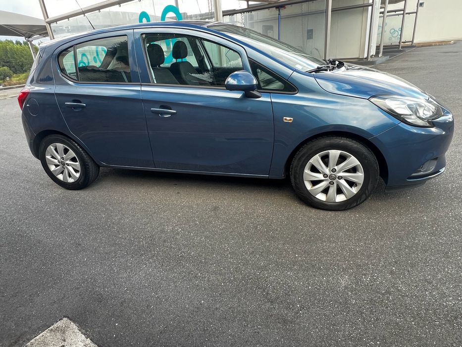 Corsa E Hatchback 1.2 com 110 mil Km como novo