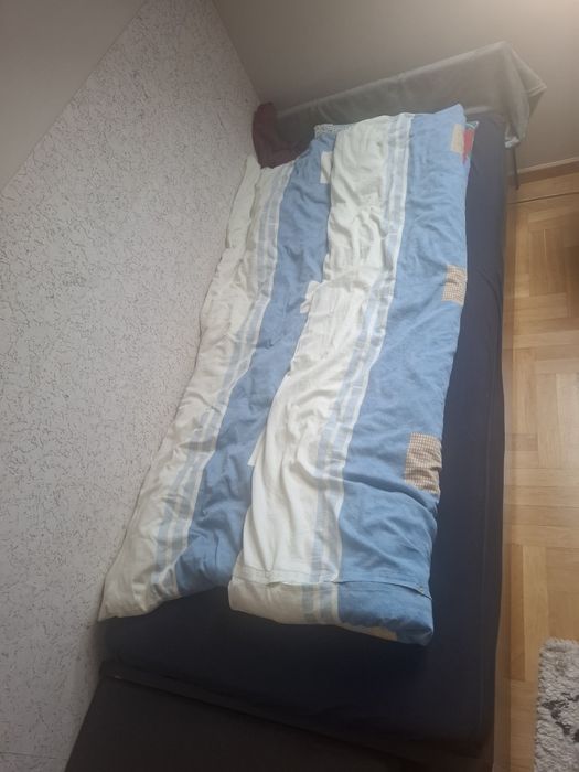 Łóżko jedno osobowe  z okleiną