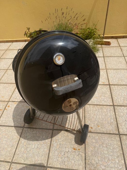 Barbecue a carvão com rodas 57 cm