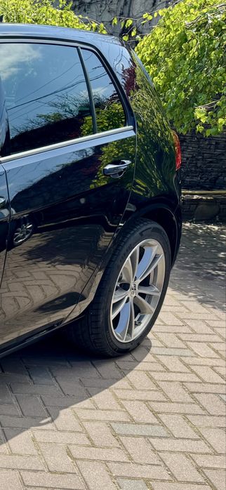 Литые диски на новой резине R17