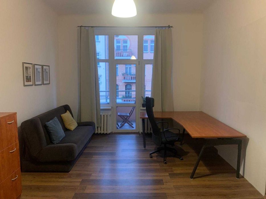 Duży pokój 23 m² z balkonem | Jeżyce, Most Teatralny | internet 1 Gb/s | od 1 października