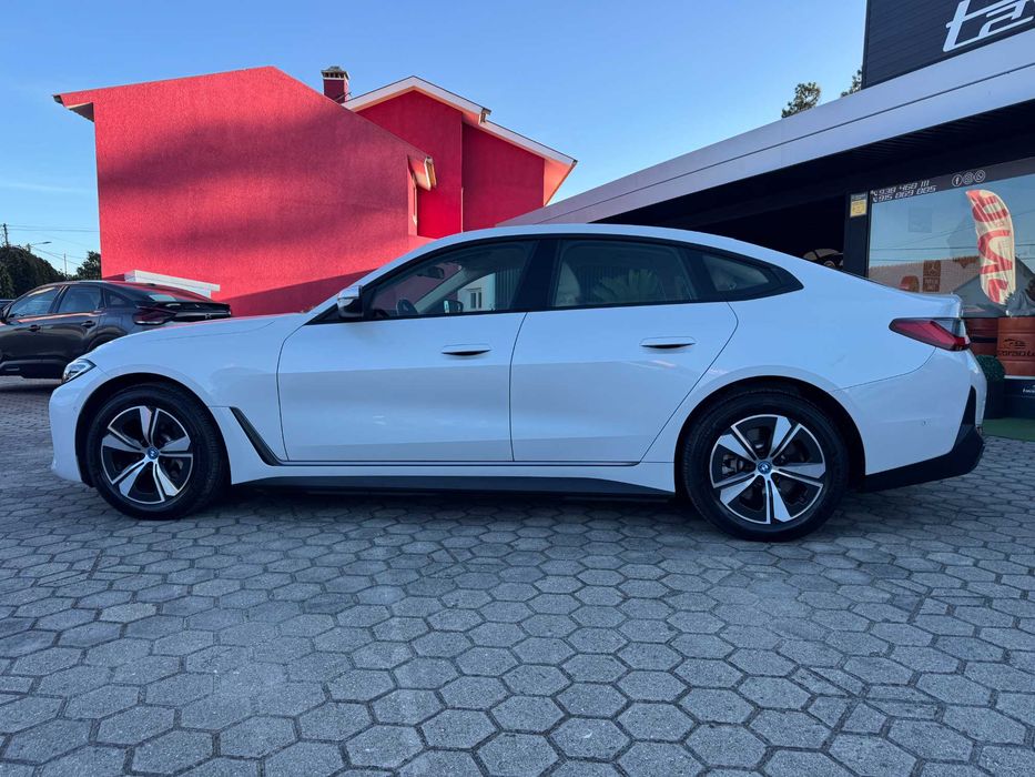 BMW i4 eDrive40 — photo 4