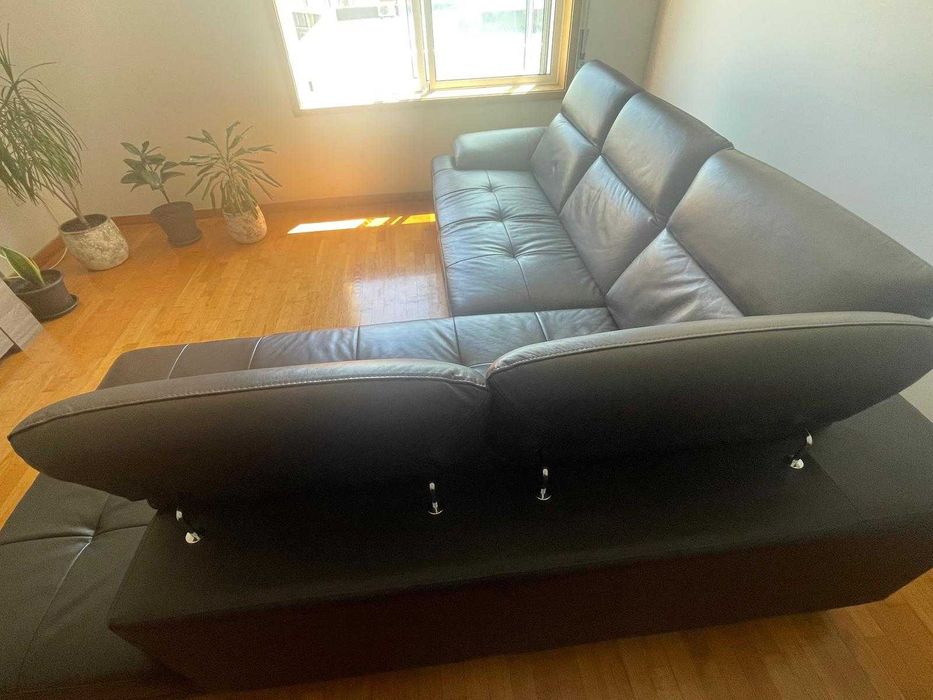Sofá de canto em pele